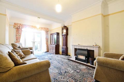 undefined, Holderness Road, Hull