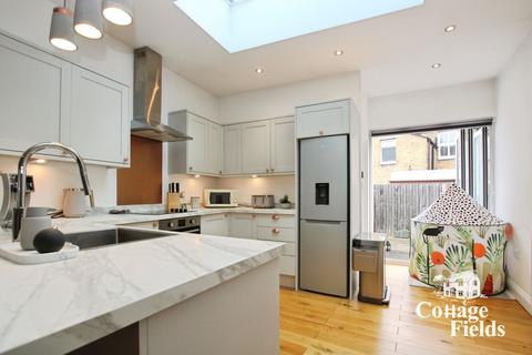 2 bedroom semi-detached house for sale, Batley Road, Enfield, EN2