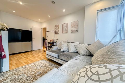 2 bedroom flat for sale, Bixteth Street, Liverpool, L3