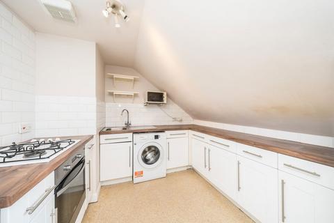 1 bedroom flat for sale, Balham High Road, London SW17
