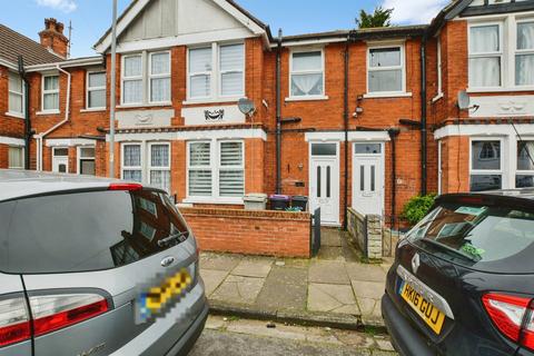 3 bedroom terraced house for sale, Clifton Grove, Skegness