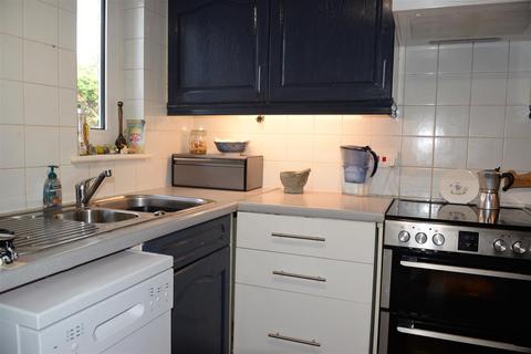 2 bedroom apartment for sale, Egypt Esplanade, Cowes PO31