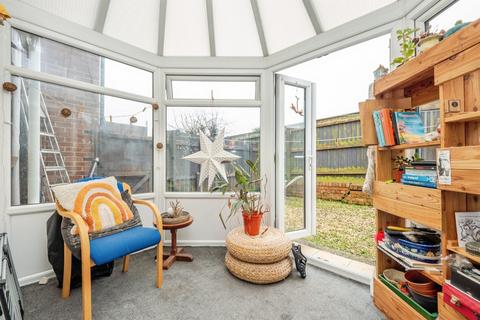 2 bedroom ground floor flat for sale, Ludlow Road, WEYMOUTH