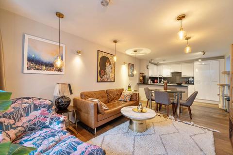 2 bedroom flat for sale, Mears Close, Whitechapel, London, E1
