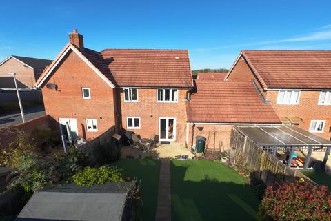 undefined, Potter Crescent, Wokingham