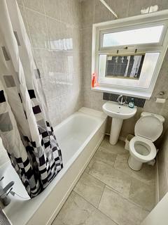 1 bedroom in a house share to rent, Fairgreen Road, Thornton Heath CR7