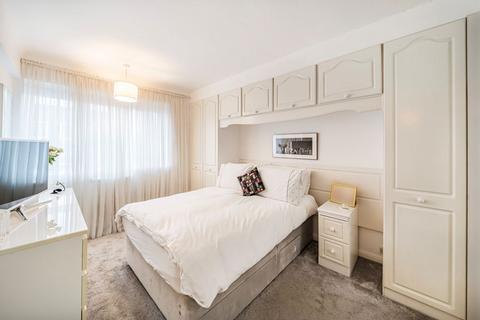 2 bedroom flat for sale, Wellington Road, London NW8