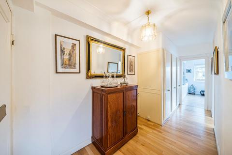 2 bedroom flat for sale, Wellington Road, London NW8