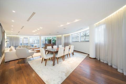 4 bedroom flat for sale, Park Road, London NW8