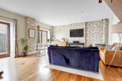 3 bedroom detached house for sale, Dickenson Way, Ware, SG12