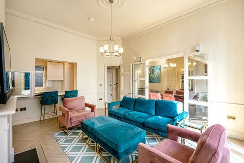 2 bedroom flat for sale, Green Street, London W1K
