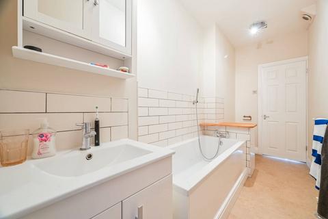2 bedroom flat for sale, St Georges Square, Limehouse, London, E14