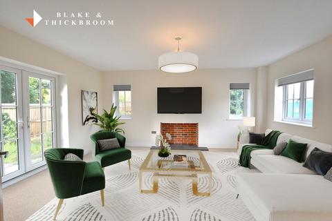 4 bedroom detached house for sale, Tamarisk Close, Kirby le Soken, CO13 0GG