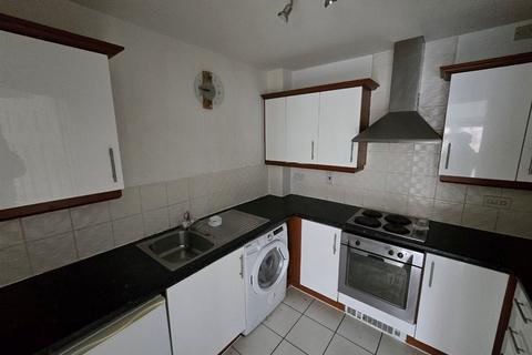 2 bedroom ground floor flat for sale, Kilmaine Avenue, MANCHESTER