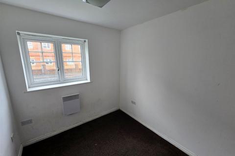 2 bedroom ground floor flat for sale, Kilmaine Avenue, MANCHESTER