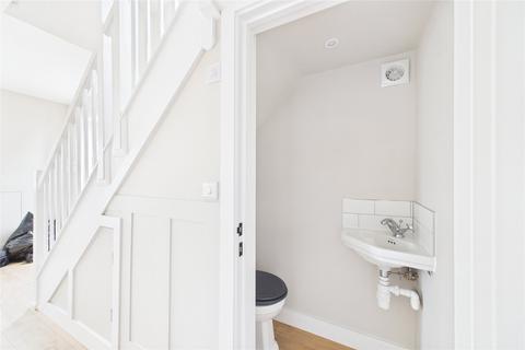 3 bedroom semi-detached house to rent, Henley Road, Caversham, Reading, Berkshire, RG4
