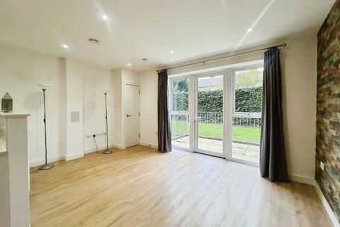 undefined, Pears Road, Hounslow