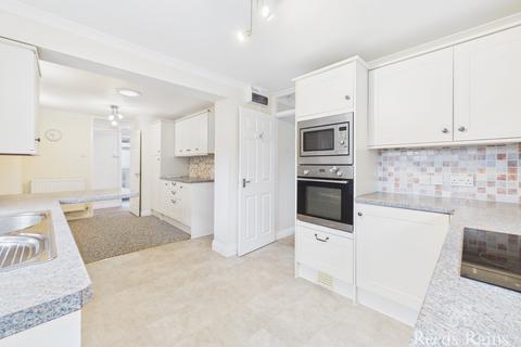 3 bedroom bungalow to rent, Aireborough Close, Durham TS19