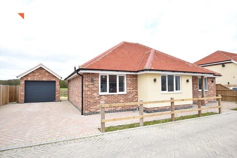 3 bedroom detached bungalow for sale, The Meadows, Little Clacton, CO16 9SE