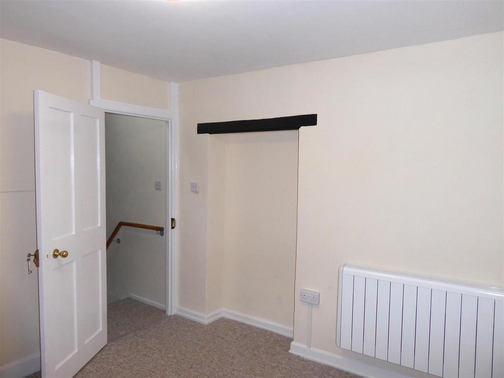Bedroom 1 2.JPG