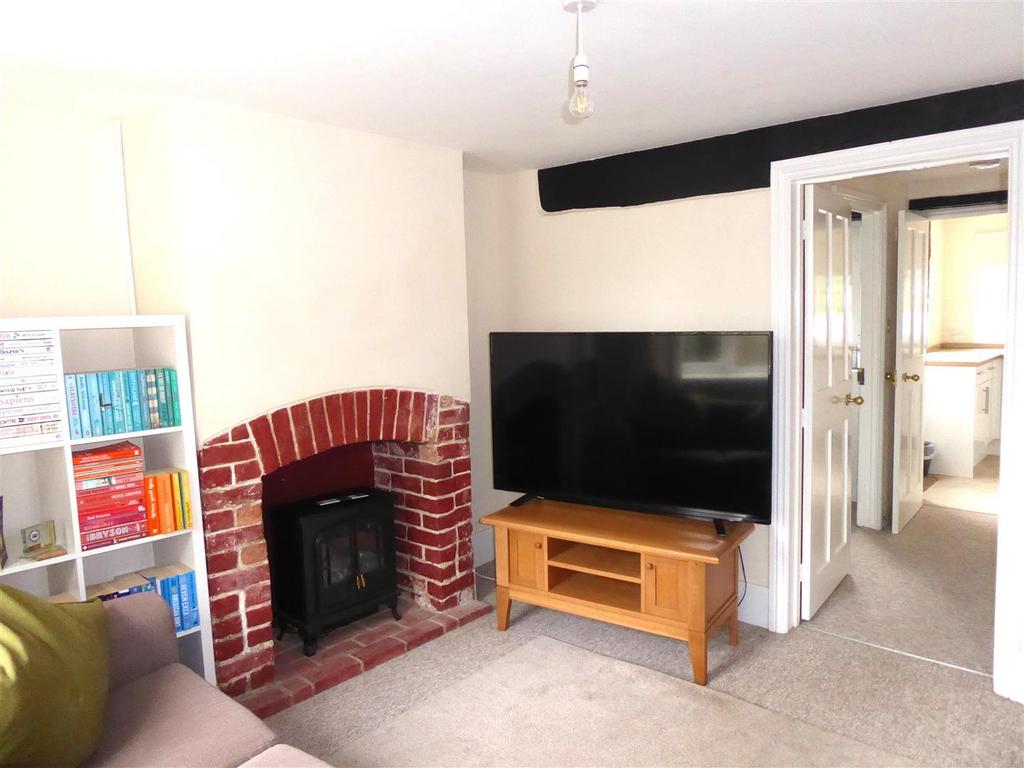 Lounge 1.JPG