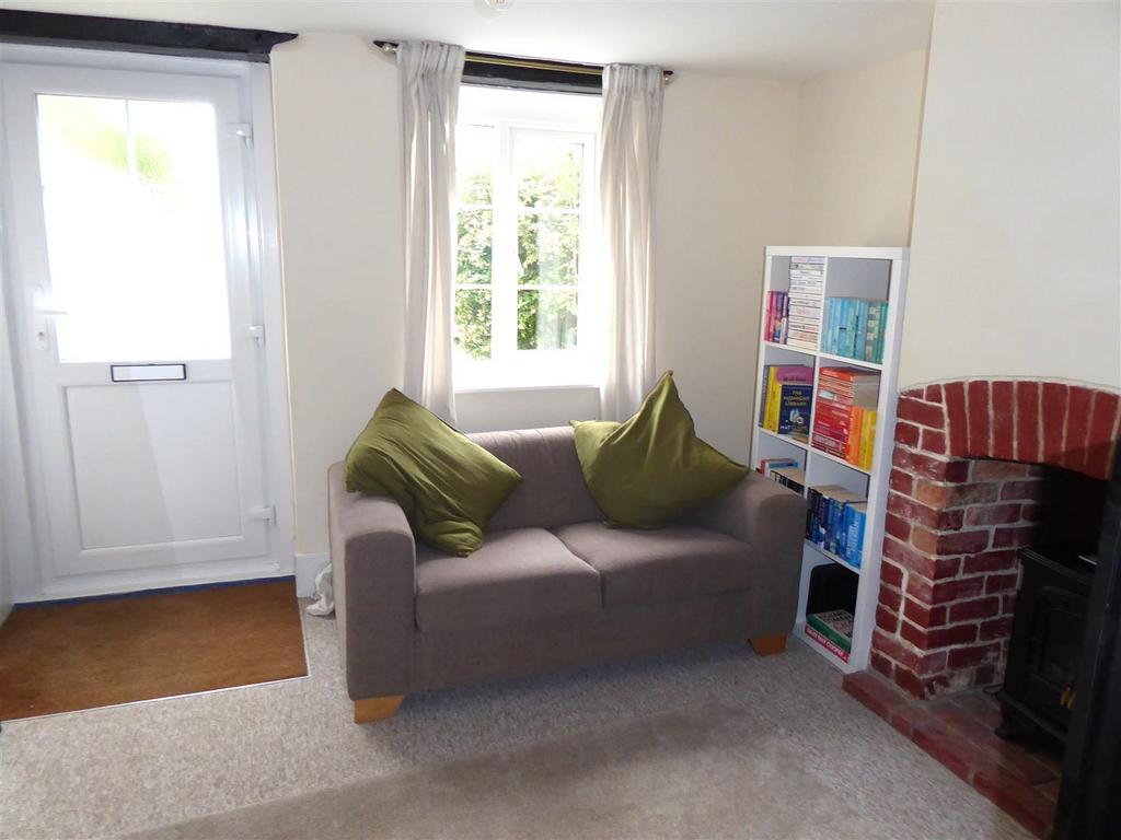 Lounge 2.JPG