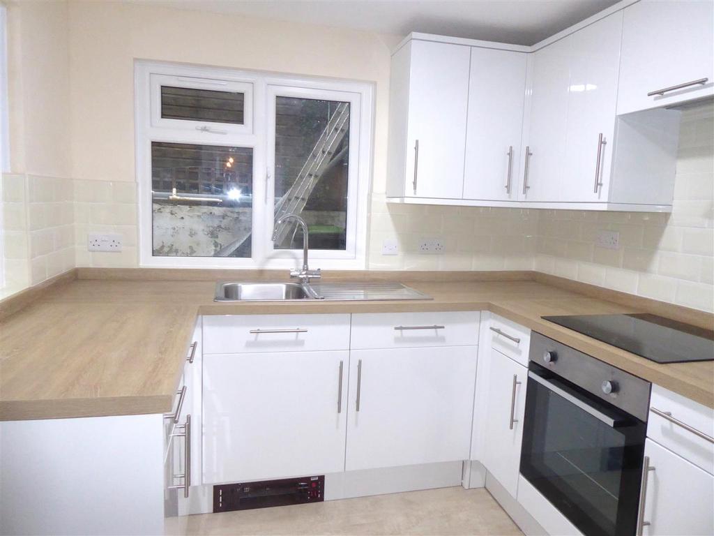Kitchen 1.JPG