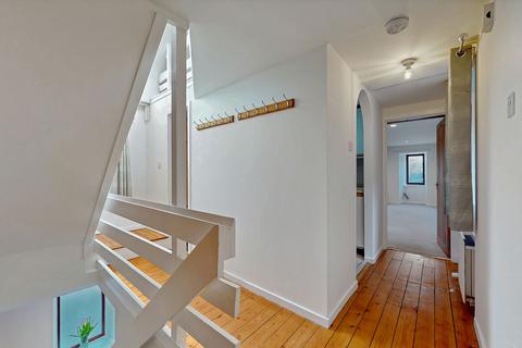 undefined, Strait Close, Strathaven ML10