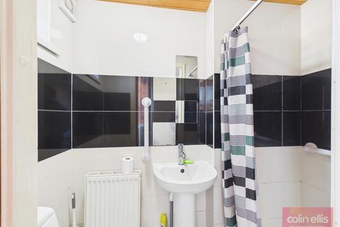 4 bedroom semi-detached house for sale, Oak Road, Scarborough