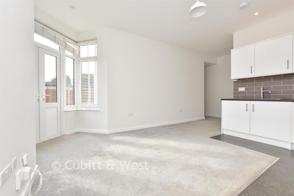 Kitchen / Living Room