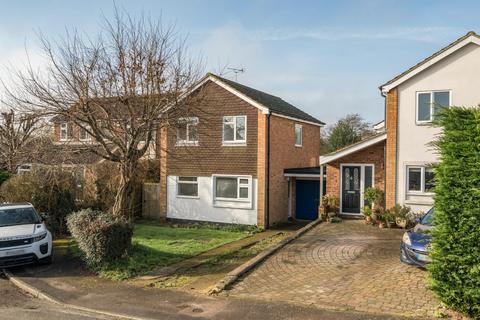 3 bedroom detached house for sale, Spacious Detached Family Home