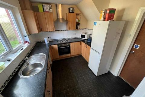 5 bedroom semi-detached house for sale, Kingsley Avenue, Salford