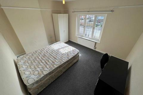 5 bedroom semi-detached house for sale, Kingsley Avenue, Salford