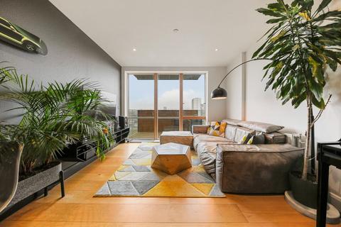 3 bedroom flat for sale, Merchants Walk Development, Bow