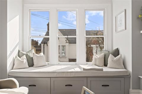 2 bedroom apartment for sale, Lynn Road, SW12