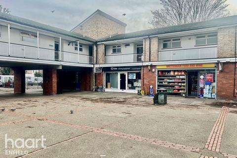 3 bedroom apartment for sale, Brettenham Road, London