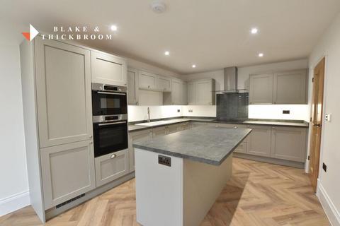 3 bedroom detached bungalow for sale, 28 Bloomfield View, Little Clacton, CO16 9SR