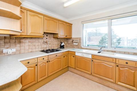 3 bedroom flat for sale, Vermont Close, Bassett, Southampton, Hampshire, SO16