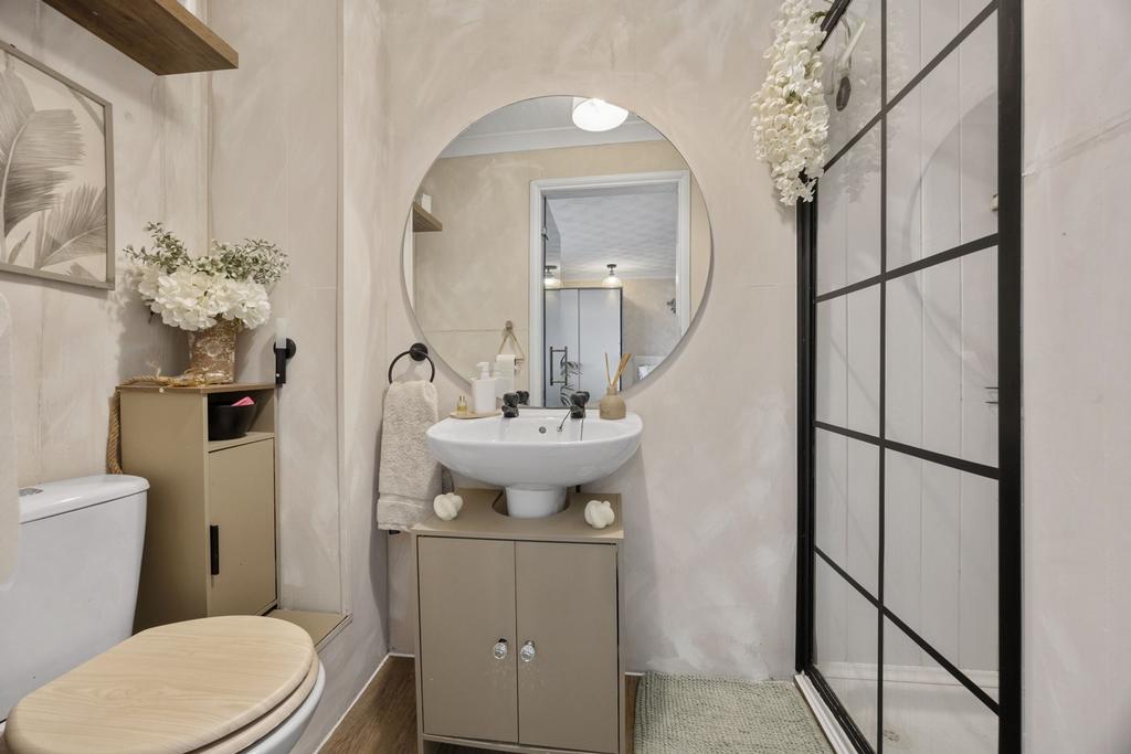 Ensuite