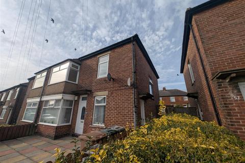 2 bedroom flat to rent, Balkwell Avenue, North Shields