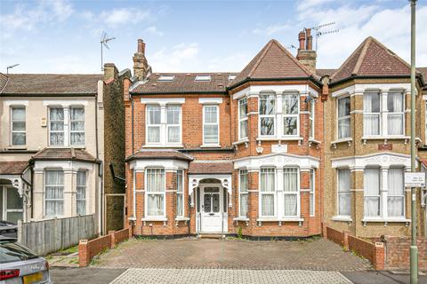 4 bedroom apartment to rent, Redbourne Avenue, Finchley, N3