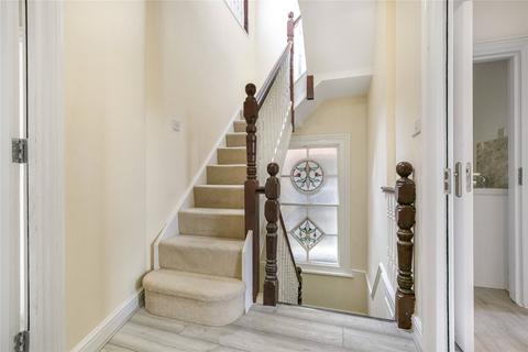 4 bedroom apartment to rent, Redbourne Avenue, Finchley, N3