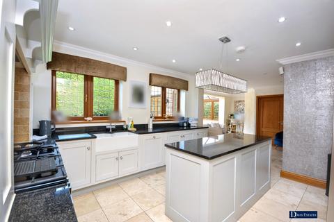5 bedroom detached house for sale, Parkstone Avenue, Emerson Park, Hornchurch, RM11
