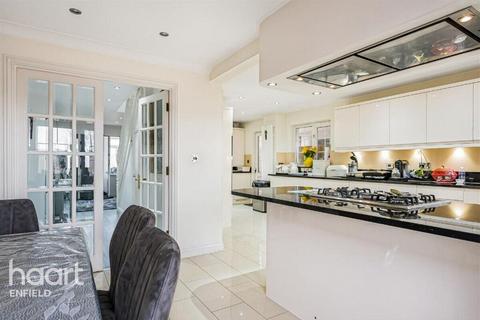 undefined, Bittern Close, Waltham cross