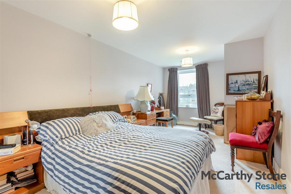 8681487-interior19.jpg