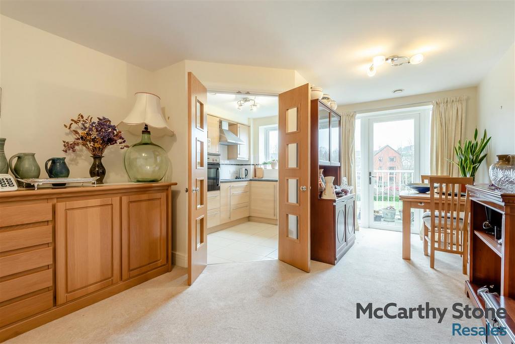 8681487-interior05.jpg