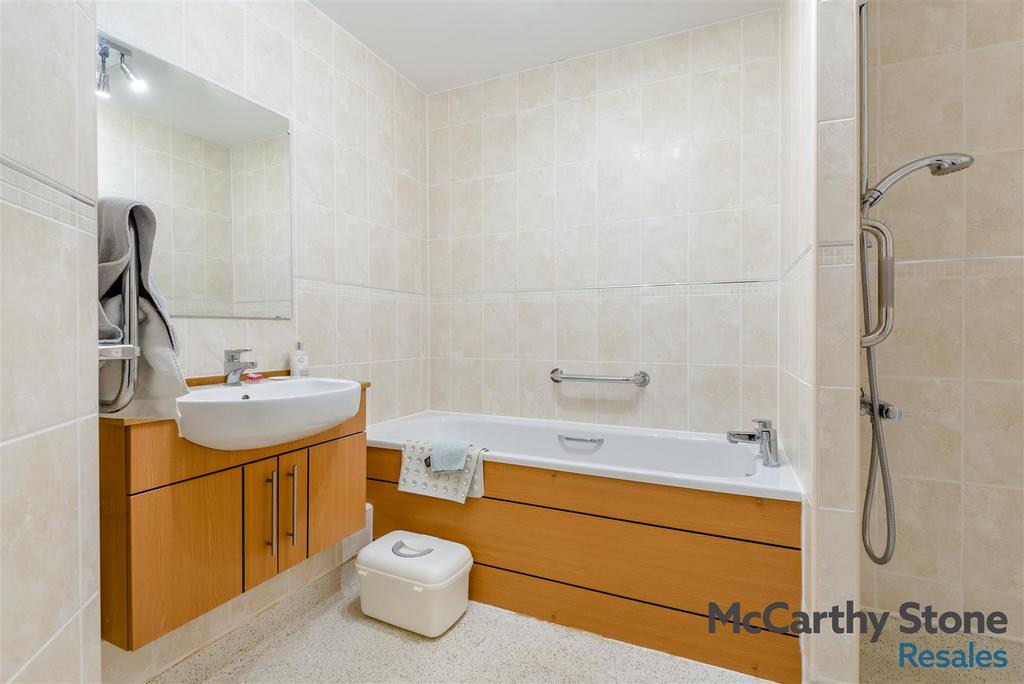 8681487-interior12.jpg