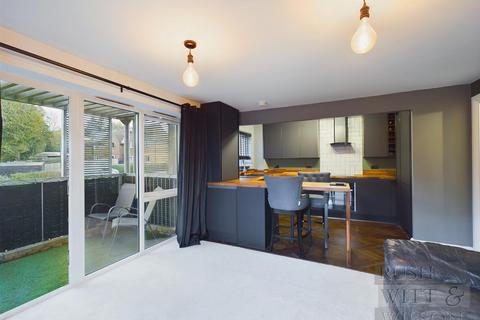 1 bedroom flat for sale, London Road, Battle