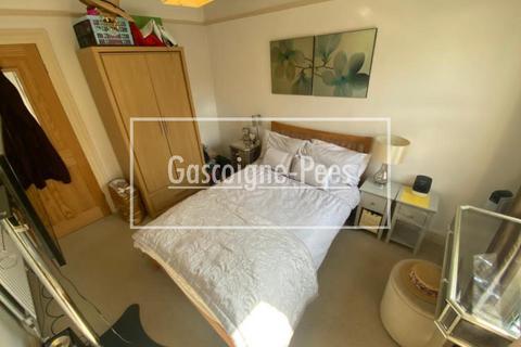 undefined, York Road, Guildford, GU1