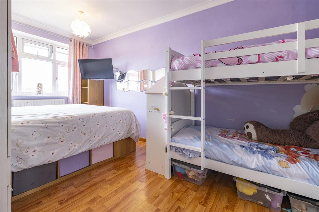 BEDROOM 1.jpg